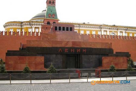 Жириновский предложил КПРФ самим оплачивать хранение тела Ленина