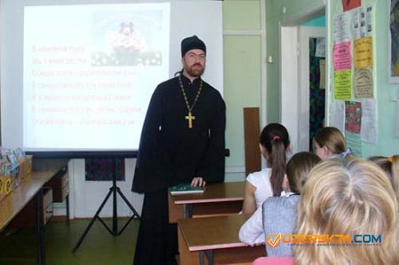 В Госдуме поддержали усиление православия в школах