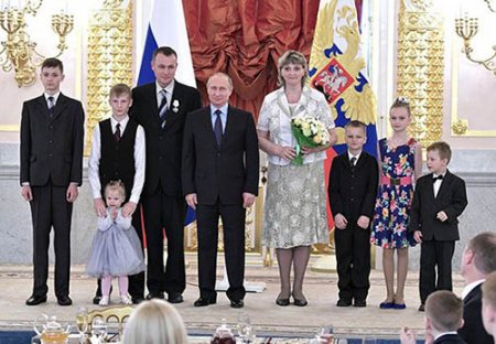 Путин наградил орденом «cвидетелей Иеговы»