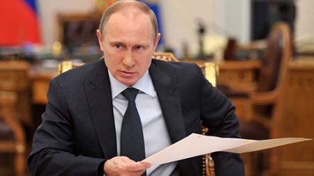 Путин предупредил губернаторов о новых отставках