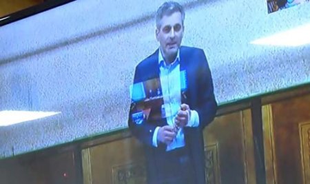 Бывший сенатор Константин Цыбко предстал перед судом с перевязанной рукой