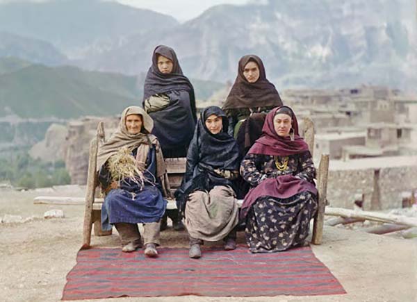 Судьба старой девы: как незамужним женщинам жилось на Кавказе
