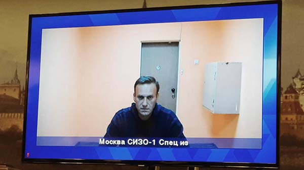 ФБК Навального попросил Байдена ввести санкции против Абрамовича и главы Минздрава
