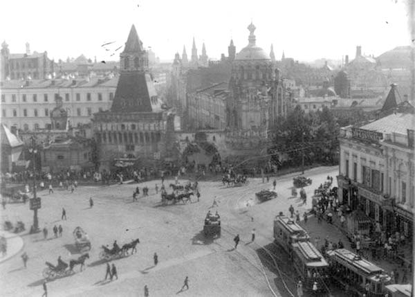 Зачем в СССР хотели переименовать Москву