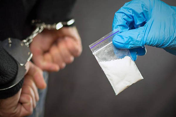 Сотрудниками полиции задержана жительница Озерска за хранение наркотического вещества в крупном размере