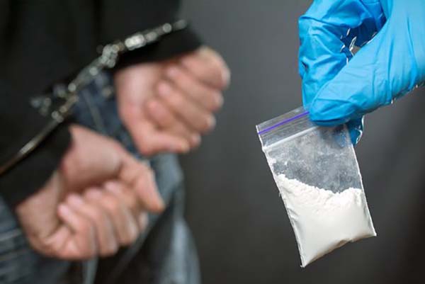 Сотрудниками полиции задержан житель Озерска за хранение наркотического вещества в крупном размере
