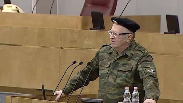 Жириновский призвал вернуть ему звание генерал-майора, присвоенное Ельциным