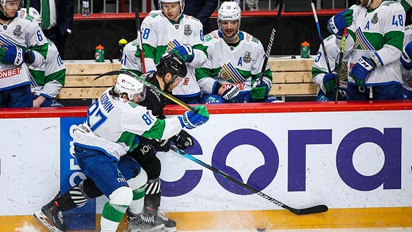 Хоккеисты челябинского «Трактора» уступили «Салавату Юлаеву» в первом матче серии плей офф Кубка Гагарина