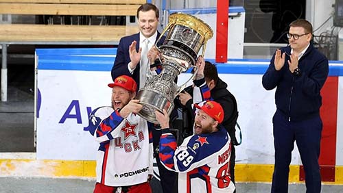 Челябинские хоккеисты привезут Кубок Гагарина на Южный Урал