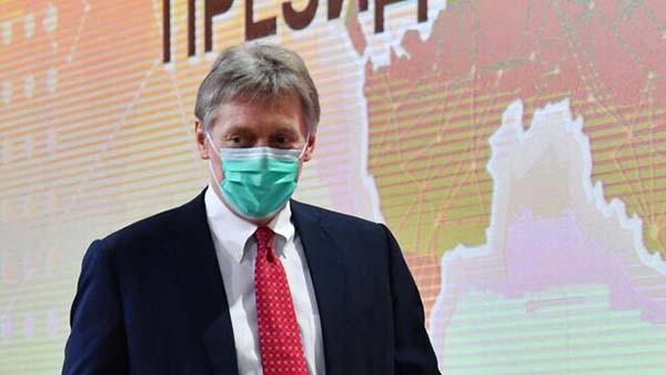 Песков призвал россиян носить маски