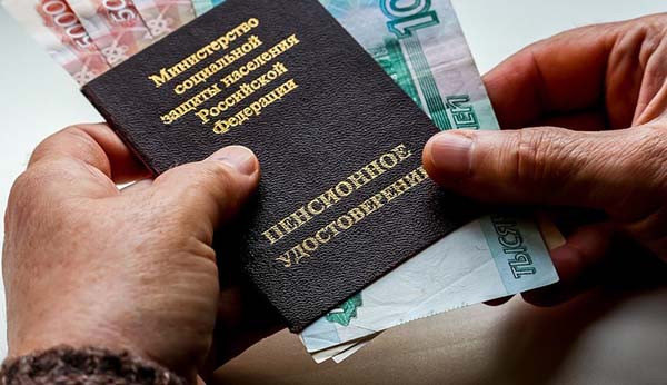 Работающим пенсионерам Челябинской области с 1 августа увеличат размер пенсии