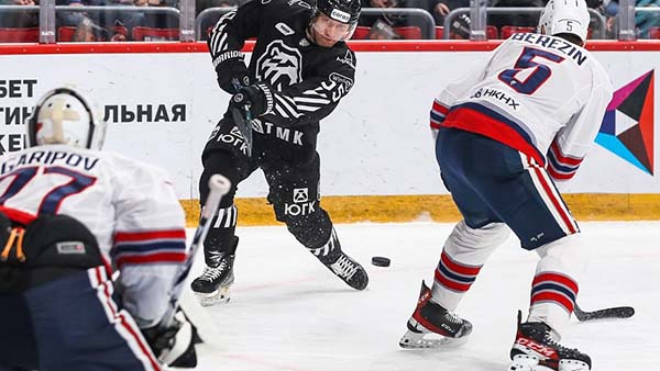 Хоккеисты челябинского «Трактора» проиграли «Нефтехимику» в чемпионате КХЛ