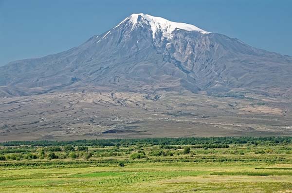 Почему священная гора Арарат на самом деле не является горой
