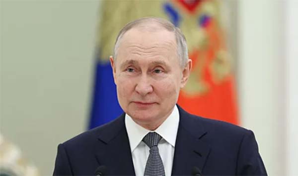 Путин сообщил о росте доходов россиян на 0,9%