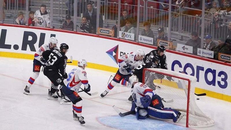 Хоккеисты «Трактора» уступили «Ладе» в первой домашней игре в чемпионате КХЛ